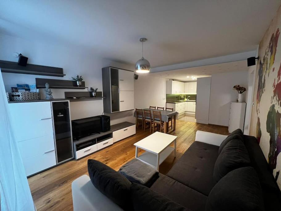 Porec, Tolle 3 Zi-Whg, Sehr Zentral, Top Zustand! Mit Internet Und W-Lan! Eksteriør bilde